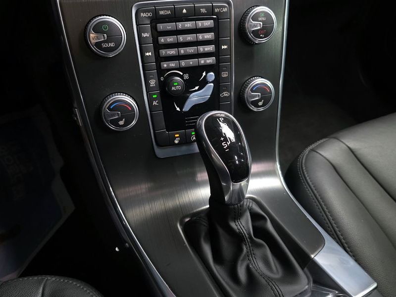 2015 Volvo V60 D2 1st photo 9