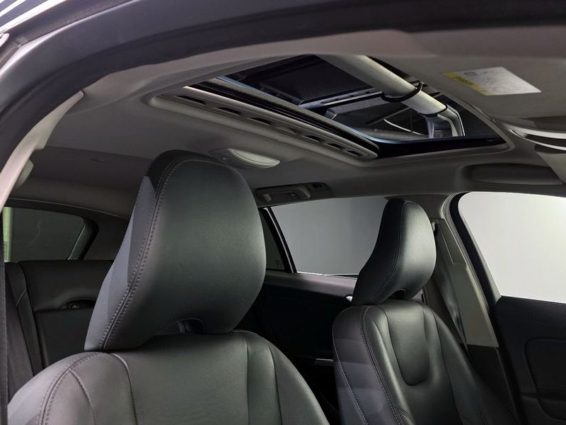 2015 Volvo V60 D2 1st photo 16