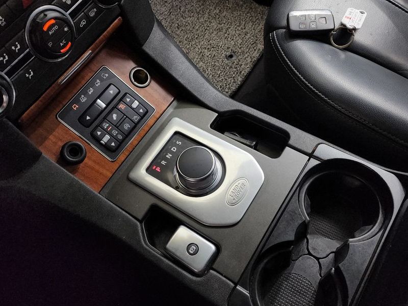 2015 Land Rover Discovery 3.0 SDV6 SE photo 9