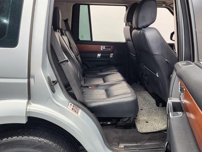 2015 Land Rover Discovery 3.0 SDV6 SE photo 11