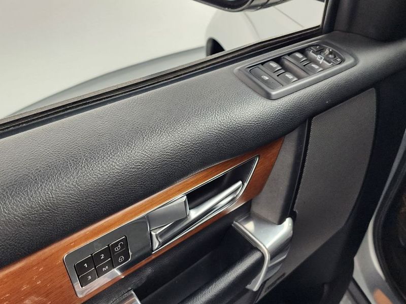 2015 Land Rover Discovery 3.0 SDV6 SE photo 17