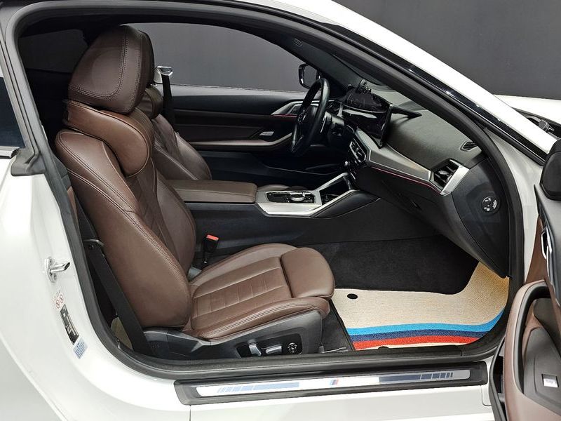 2024 BMW 4 Series 420i M Sport Coupe photo 11