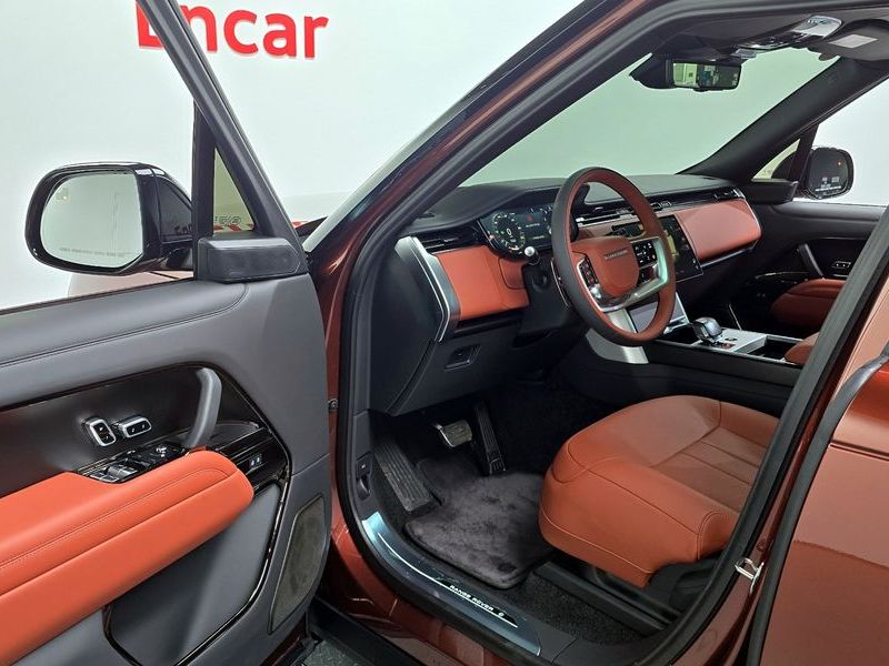2024 Land Rover Range Rover P615 SV LWB photo 11
