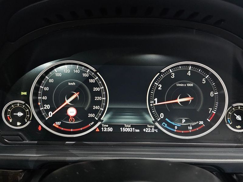 2014 BMW 5 Series 528i photo 8