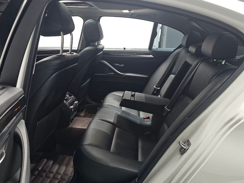 2014 BMW 5 Series 528i photo 12