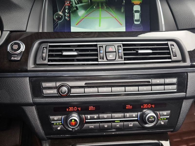 2014 BMW 5 Series 528i photo 17