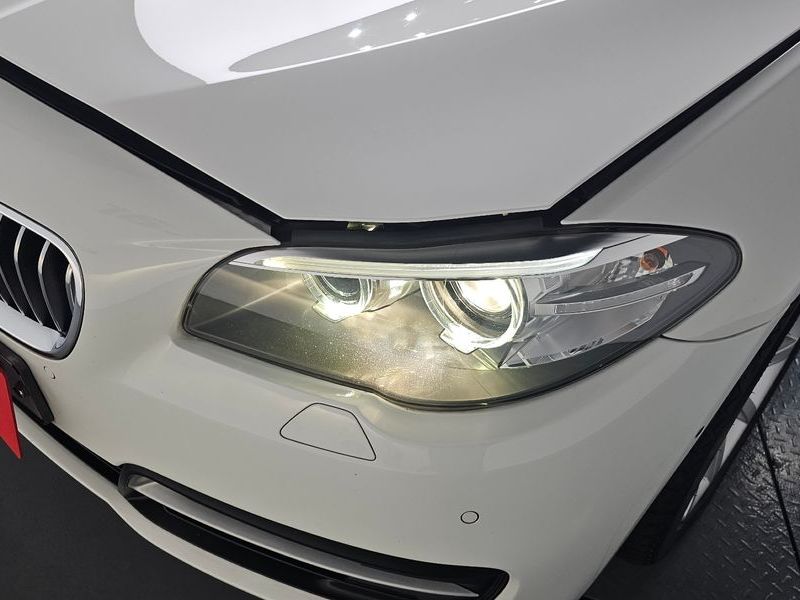 2014 BMW 5 Series 528i photo 22