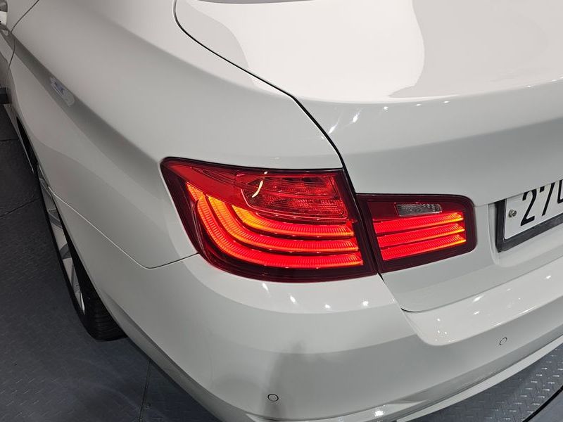 2014 BMW 5 Series 528i photo 23