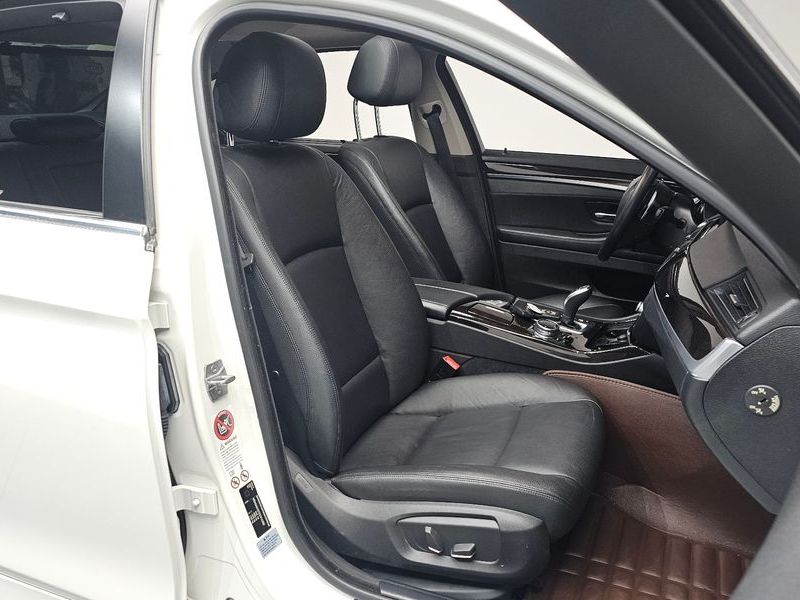 2014 BMW 5 Series 528i photo 26