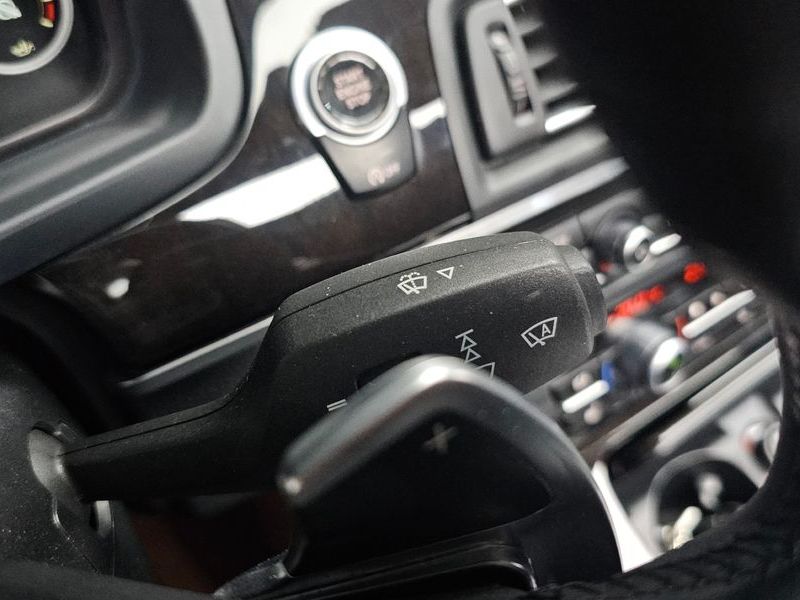 2014 BMW 5 Series 528i photo 30