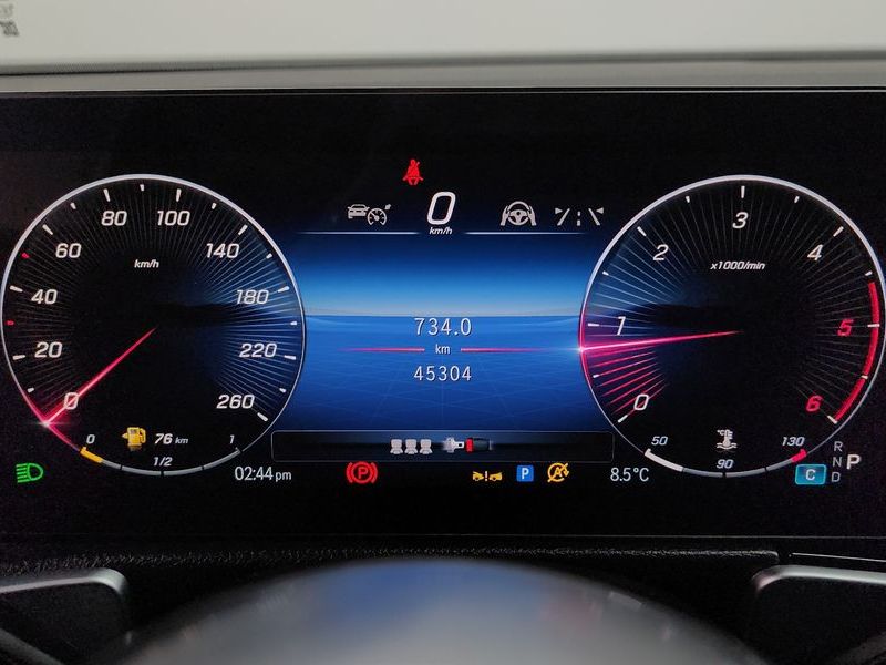 2024 Mercedes-Benz GLB GLB200 d photo 8