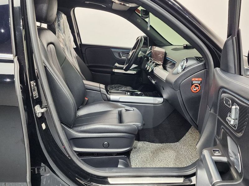 2024 Mercedes-Benz GLB GLB200 d photo 11