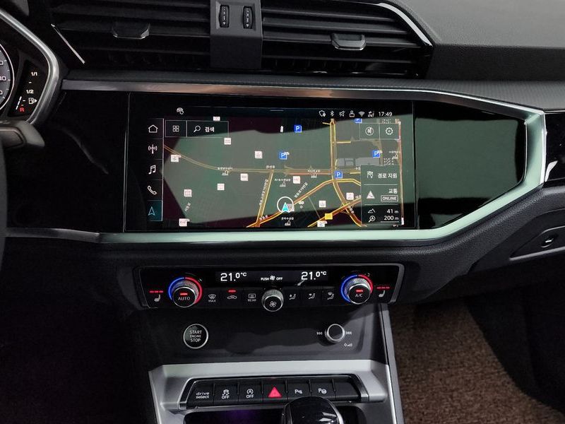 2025 Audi Q3 35 TDI Premium photo 14