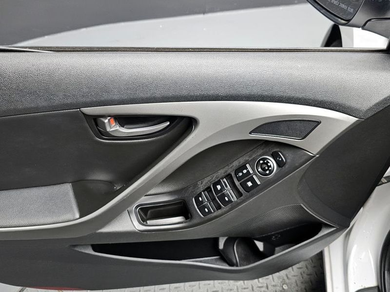 2014 Hyundai Avante 1.6 VGT Smart Standard photo 17