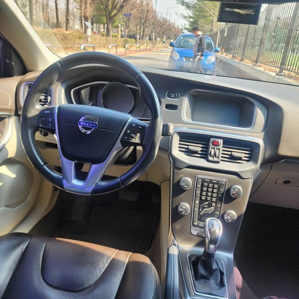 2014 Volvo V40 D4 2nd photo 10