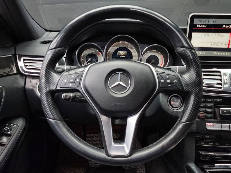 2014 Mercedes-Benz E-Class E220 CDI Avantgarde photo 13