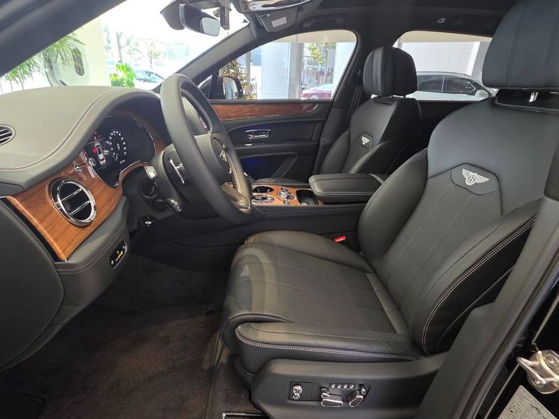 2025 Bentley Bentayga 4.0 V8 Base photo 11