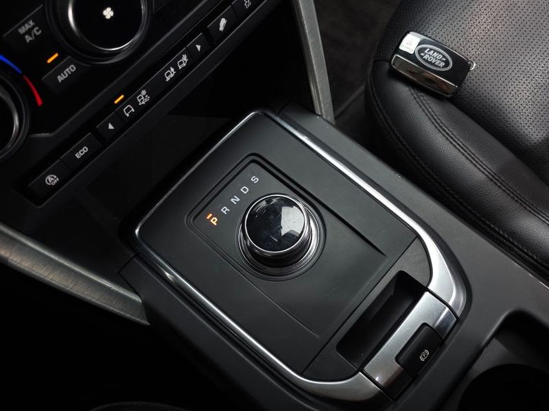 2019 Land Rover Discovery Sport 2.0 TD4 SE (150PS) photo 9