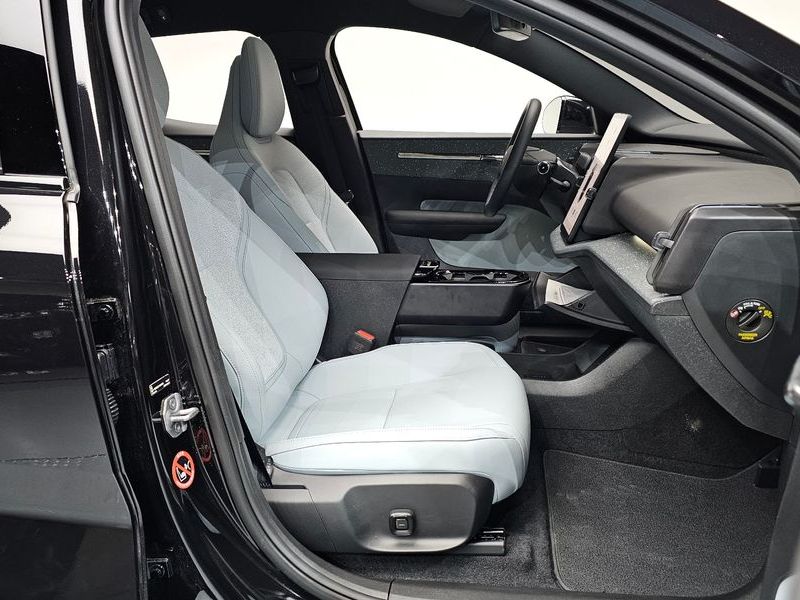2025 Volvo EX30 Ultra photo 26