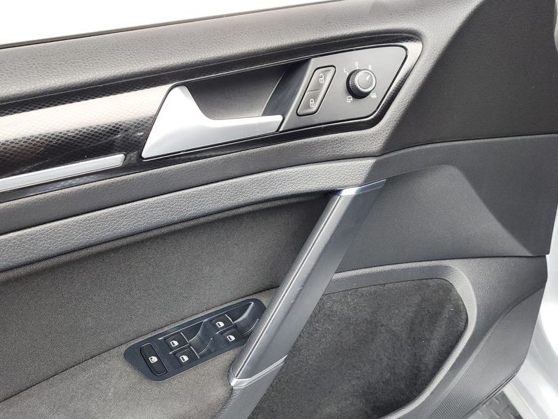 2013 Volkswagen Golf 1.6 TDI photo 19