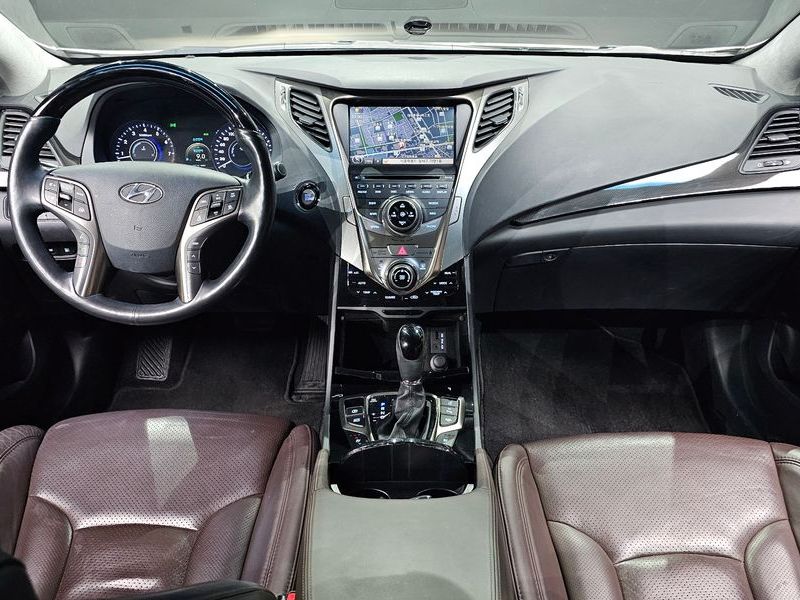 2012 Hyundai Grandeur HG330 Celebrity photo 7