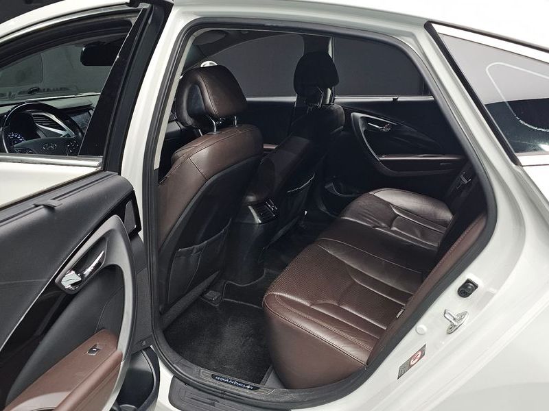 2012 Hyundai Grandeur HG330 Celebrity photo 12
