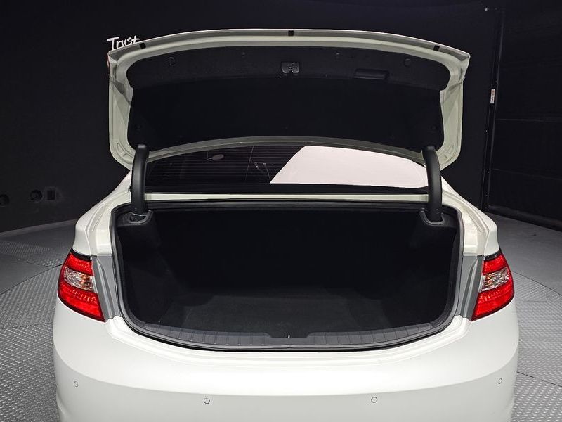2012 Hyundai Grandeur HG330 Celebrity photo 20