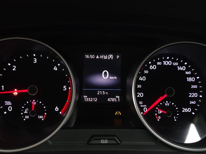 2020 Volkswagen Tiguan 2.0 TDI Premium photo 8