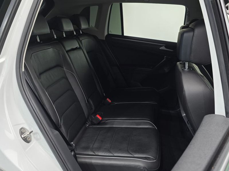2020 Volkswagen Tiguan 2.0 TDI Premium photo 11