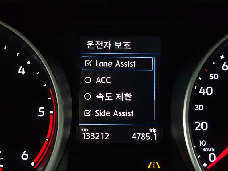 2020 Volkswagen Tiguan 2.0 TDI Premium photo 15