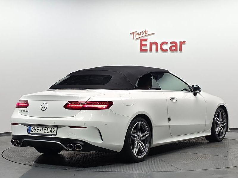 2019 Mercedes-Benz E-Class E220d Cabriolet photo 20