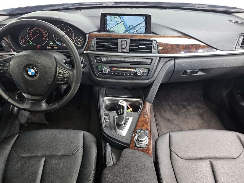 2013 BMW 3 Series 320d photo 7