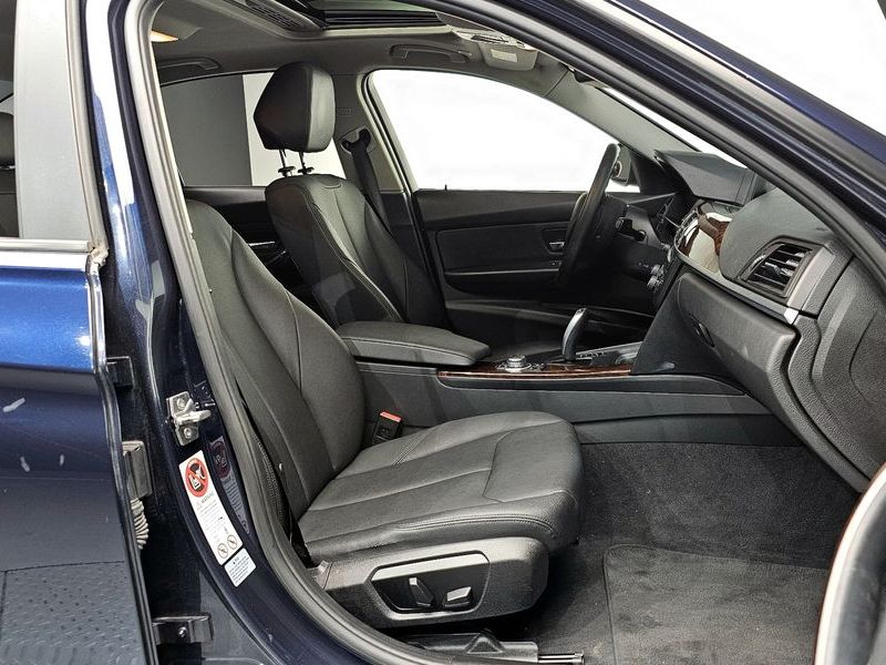 2013 BMW 3 Series 320d photo 10