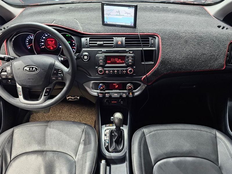 2012 Kia 올 뉴 프라이드 1.6 GDI Sedan Prestige photo 7
