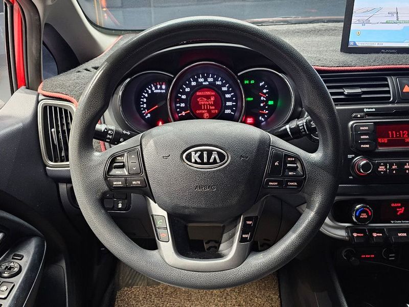 2012 Kia 올 뉴 프라이드 1.6 GDI Sedan Prestige photo 14
