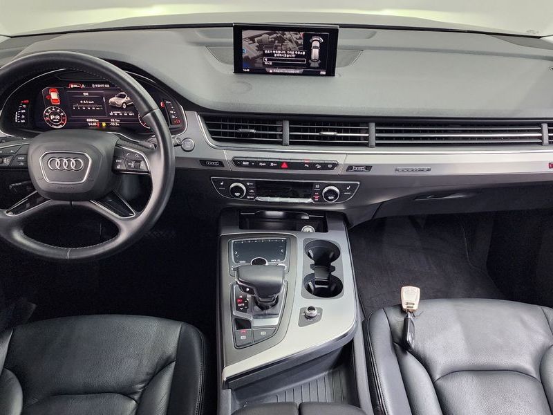 2019 Audi Q7 45 TFSI Quattro photo 7