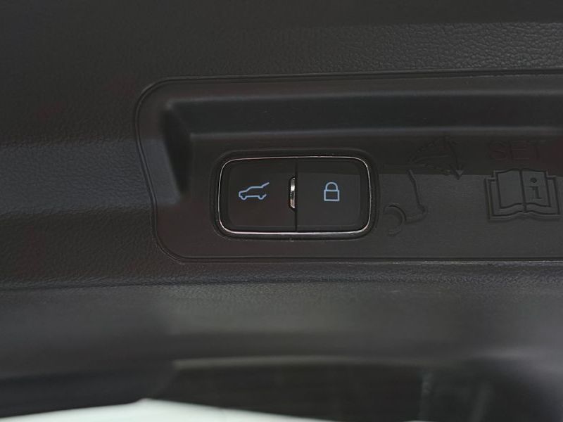 2020 Ford Explorer 2.3 LimIted 4WD photo 30