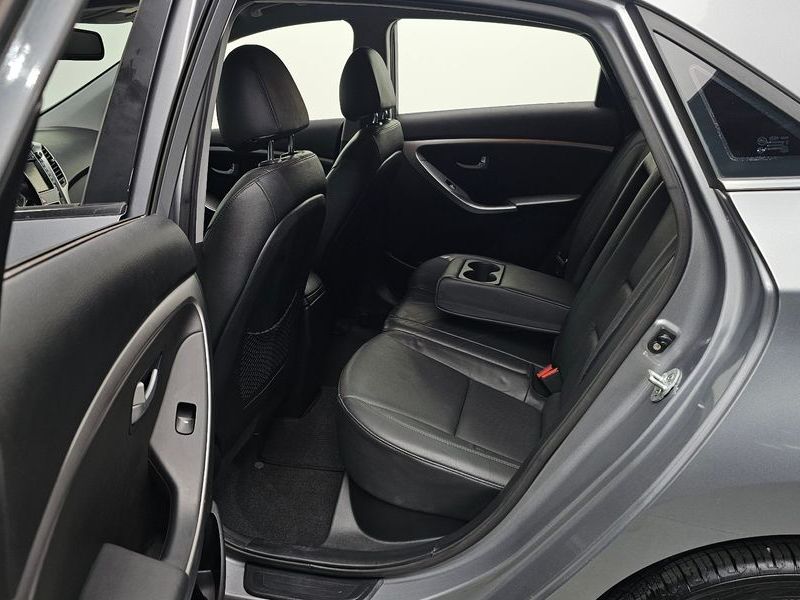 2014 Hyundai i30 Diesel 1.6 VGT PYL photo 11