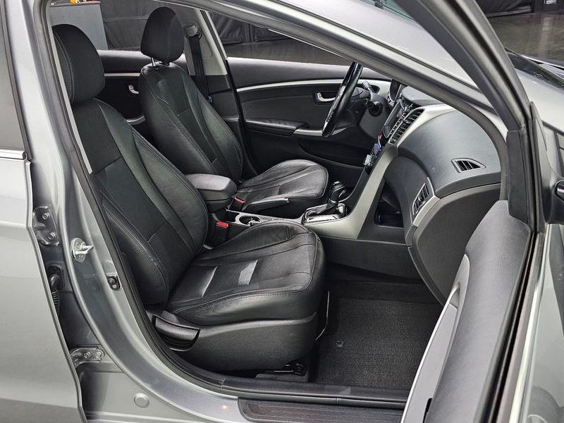 2014 Hyundai i30 Diesel 1.6 VGT PYL photo 12