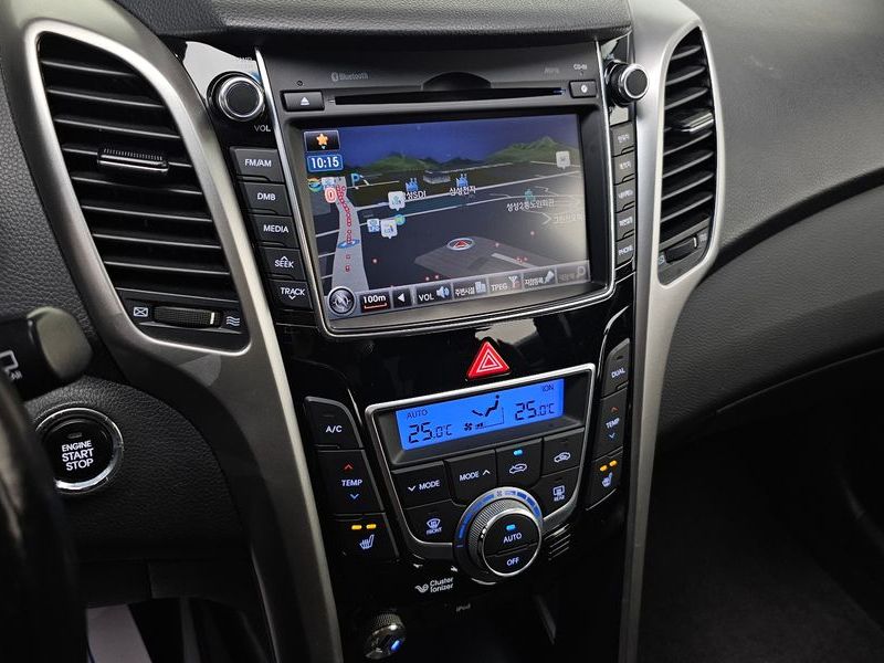 2014 Hyundai i30 Diesel 1.6 VGT PYL photo 18