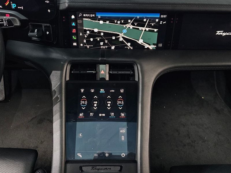 2020 Porsche Taycan 4S photo 15