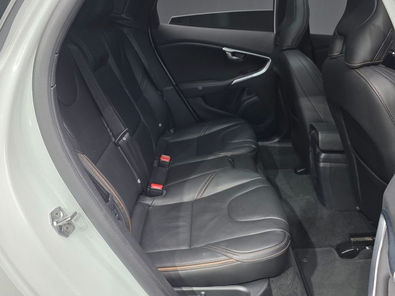 2019 Volvo V40 크로스컨트리 D3 photo 12
