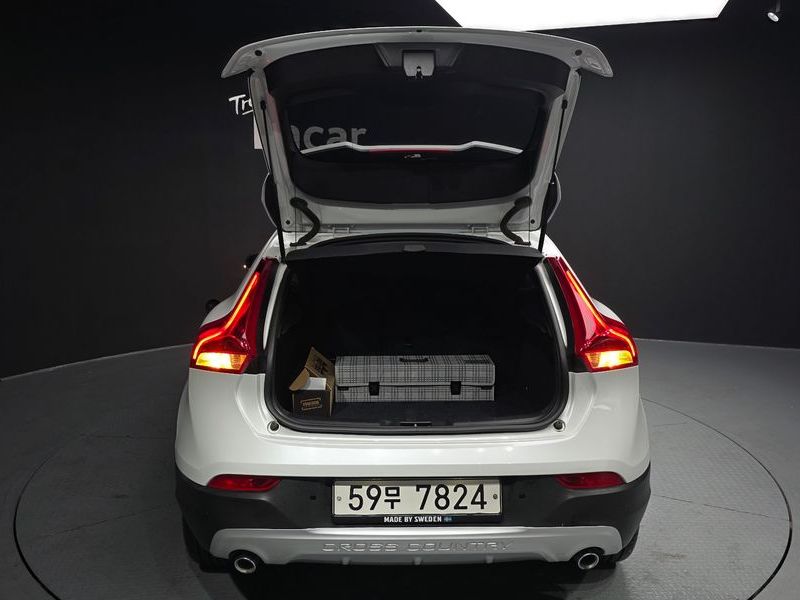 2019 Volvo V40 크로스컨트리 D3 photo 20
