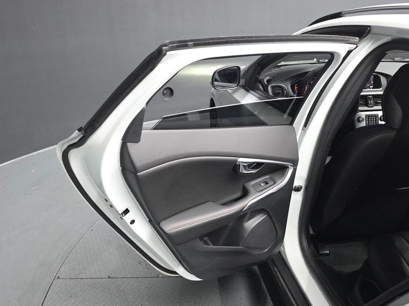 2019 Volvo V40 크로스컨트리 D3 photo 25