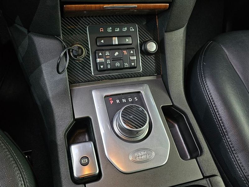 2014 Land Rover Discovery 3.0 SDV6 HSE photo 9