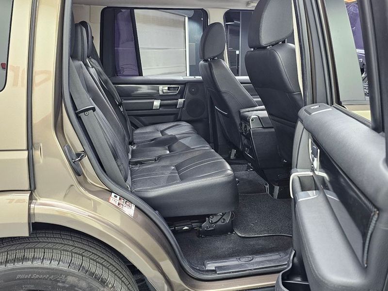 2014 Land Rover Discovery 3.0 SDV6 HSE photo 12