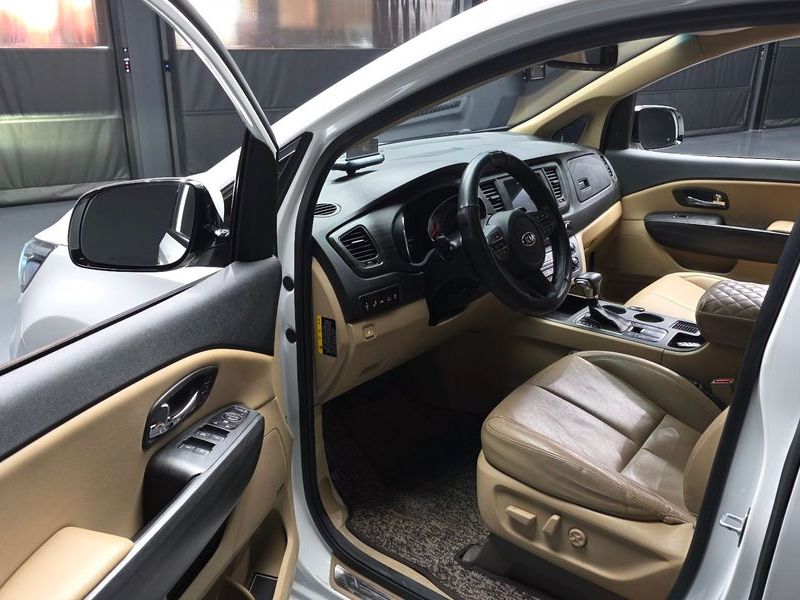 2019 Kia Carnival Gasoline 9-Seater Hi-Limousine Noblesse Special photo 10