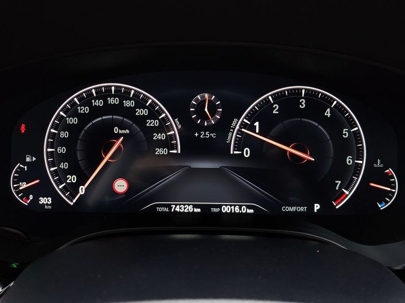 2019 BMW 5 Series 530i xDrive Luxury Plus photo 8