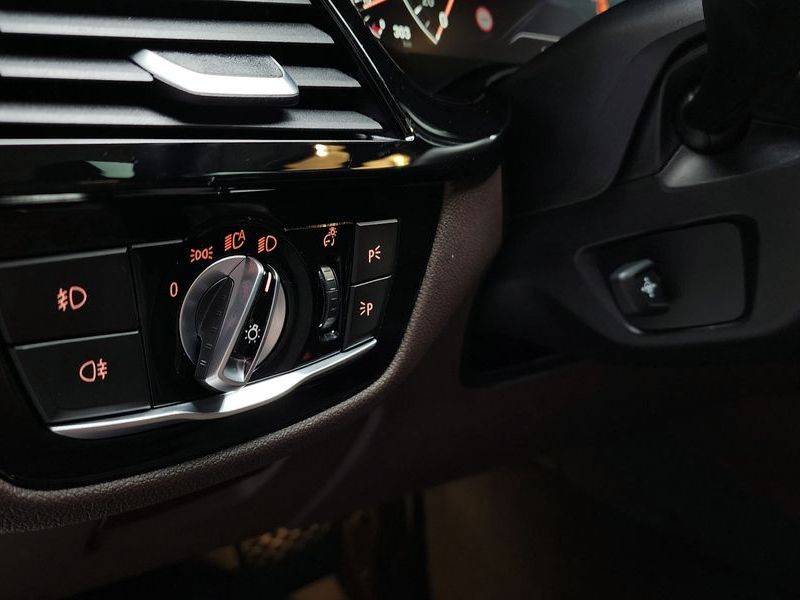 2019 BMW 5 Series 530i xDrive Luxury Plus photo 16