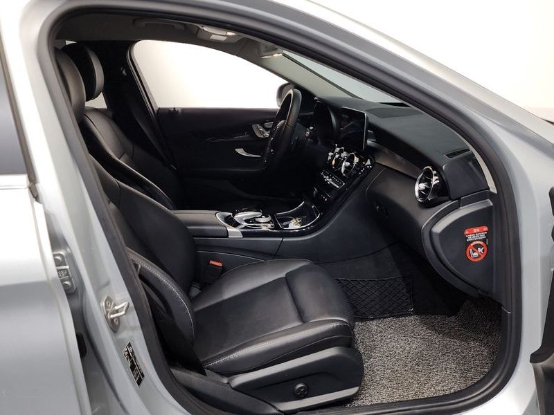 2019 Mercedes-Benz C-Class C200 photo 11